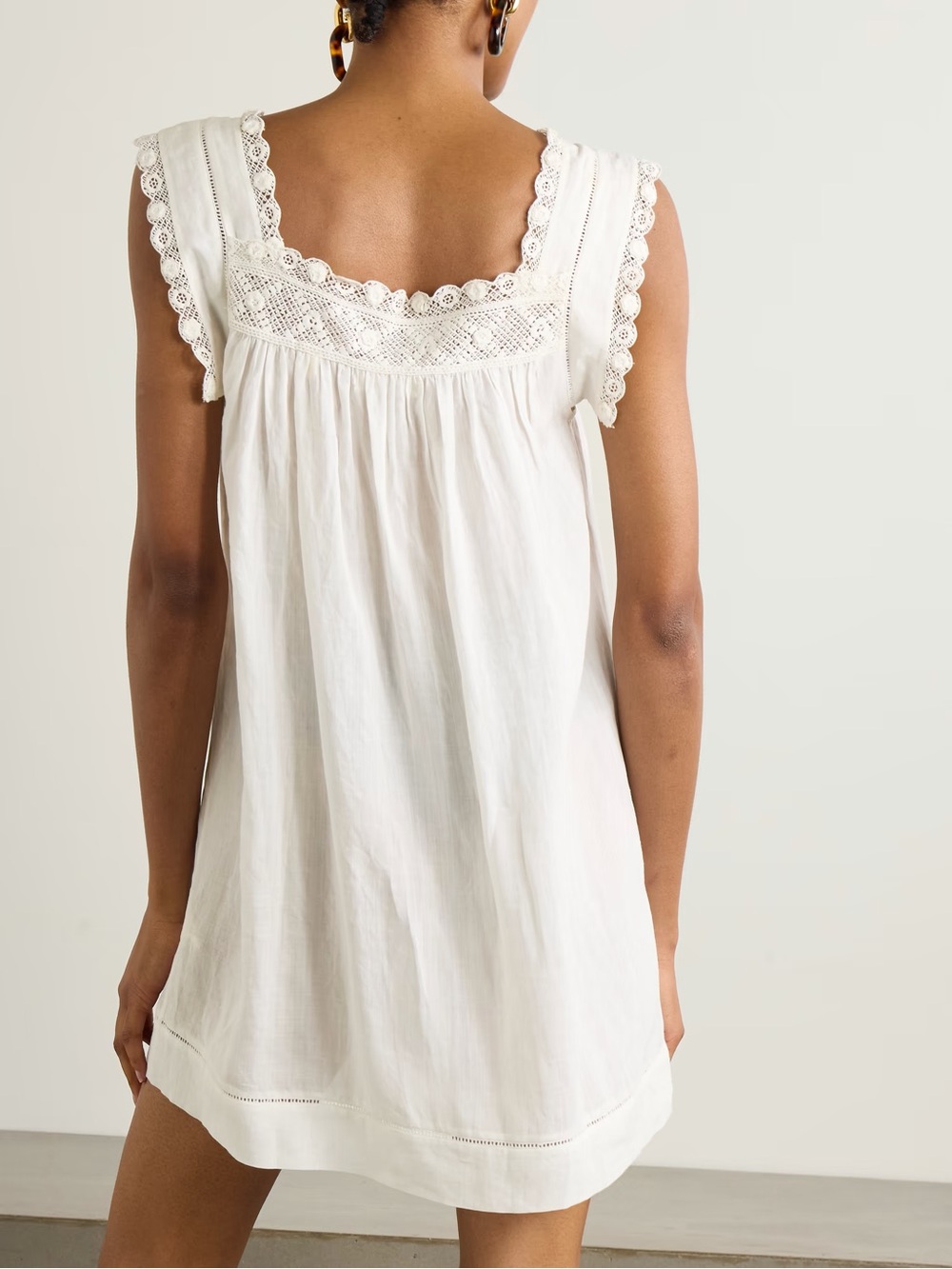 Doen White Sleeveless Mini Dress with Lace-Trim Neckline